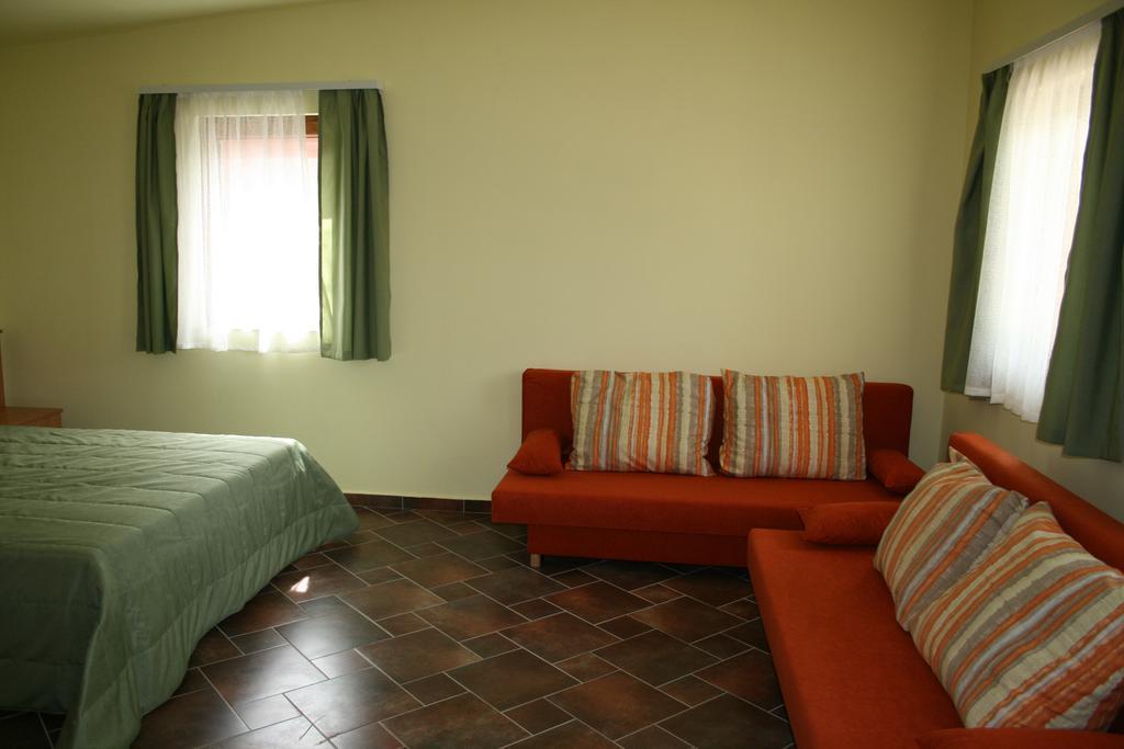 Matra Kemping Apartmanok Matrafured Rum bild